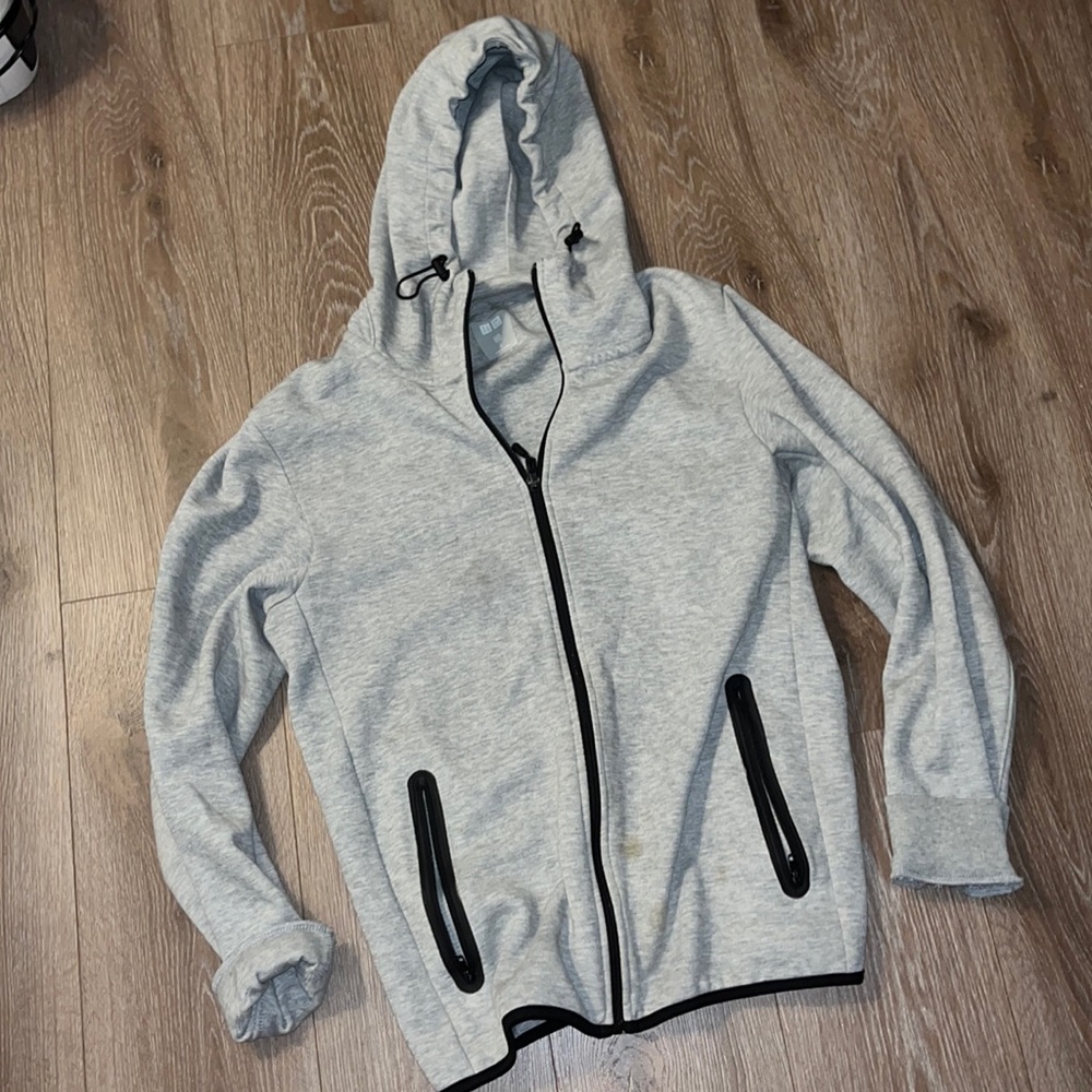 Uniqlo gray zip up